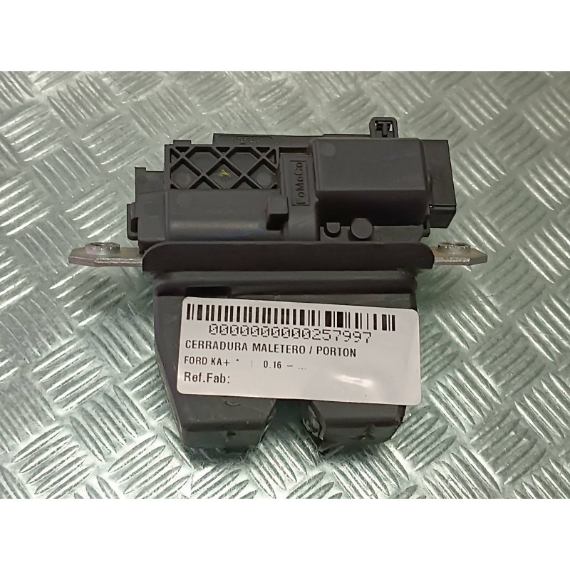 Recambio de cerradura maletero / porton para ford ka+ referencia OEM IAM L2E3B5A442A66DD 284801508 CONECTOR 3 PINES