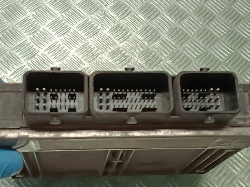 Recambio de centralita motor uce para peugeot 206 berlina referencia OEM IAM 9651500880 9644625680 