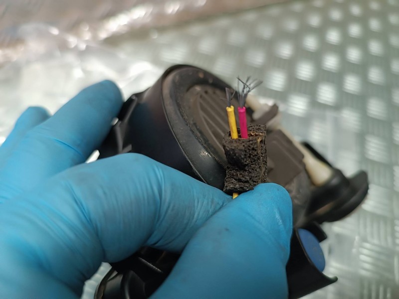 Recambio de faro antiniebla derecho para mazda 6 lim. (gh)(.2012) referencia OEM IAM 11465070  