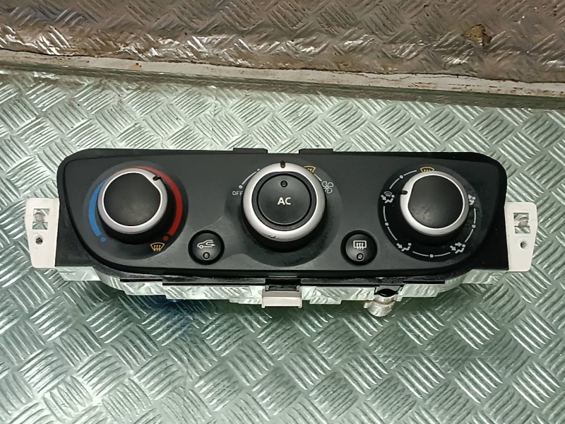 Recambio de mando calefaccion / aire acondicionado para renault megane iii berlina 5 p referencia OEM IAM T1001786G 280340008R 