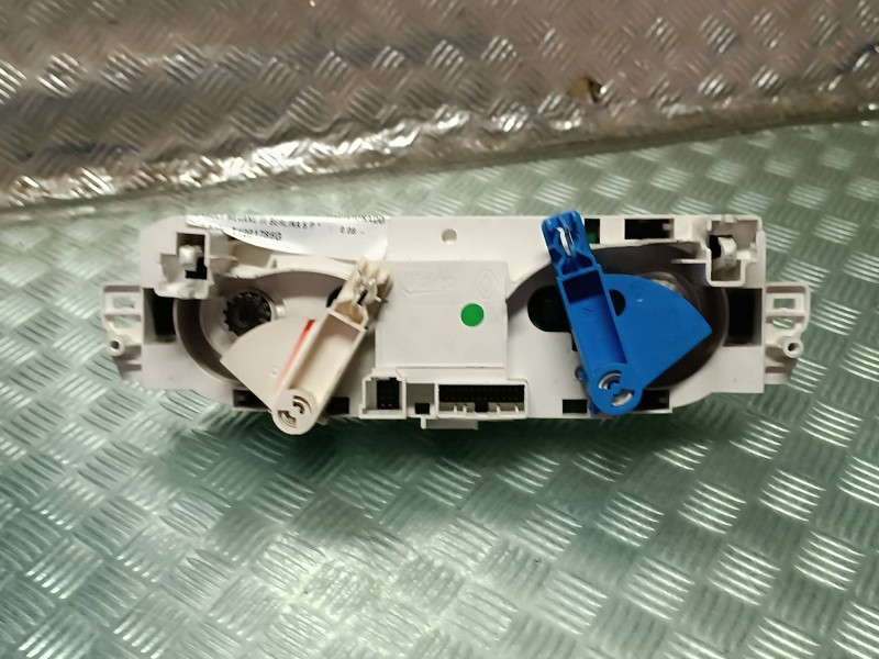Recambio de mando calefaccion / aire acondicionado para renault megane iii berlina 5 p referencia OEM IAM T1001786G 280340008R 
