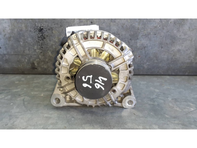 Recambio de alternador para peugeot 3008 referencia OEM IAM 8EL011711611 HELLA 150A