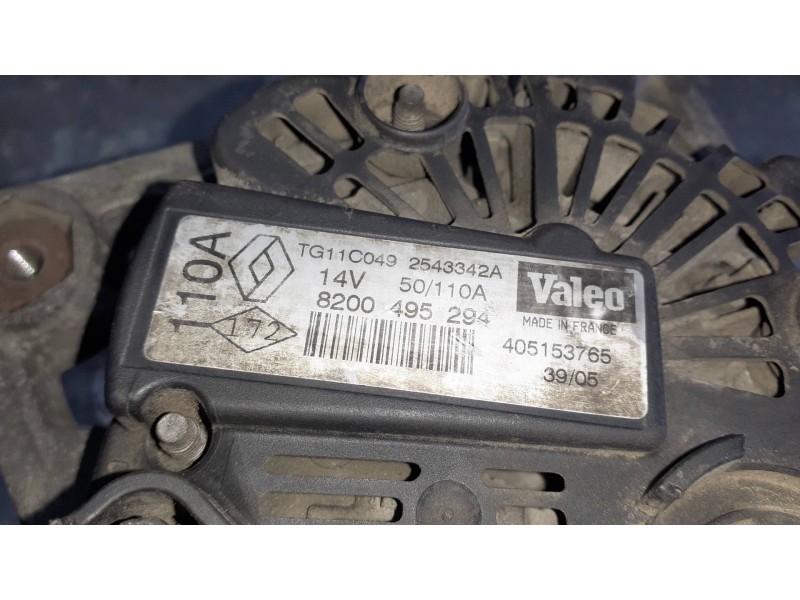Recambio de alternador para renault scenic ii referencia OEM IAM 8200495294 VALEO 110A