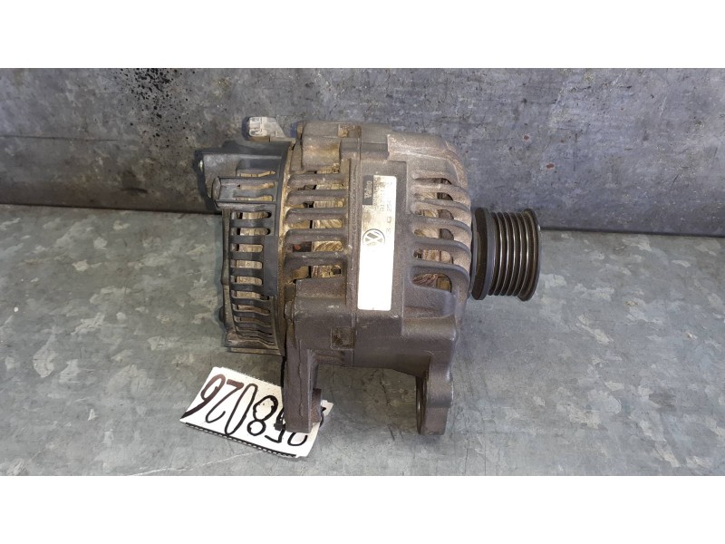 Recambio de alternador para volkswagen polo berlina (6n1) referencia OEM IAM 037903023 VALEO 90A