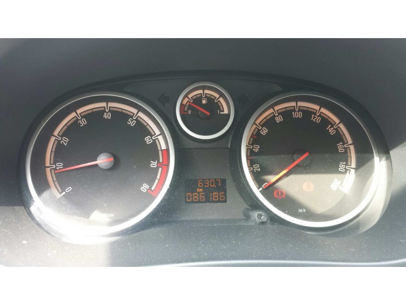 opel corsa d del año 2008