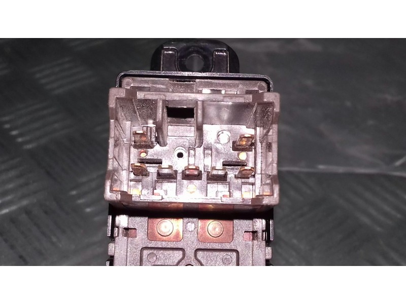 Recambio de mando elevalunas delantero derecho para hyundai i10 referencia OEM IAM 202005491 S160 CONECTOR 7 PINES