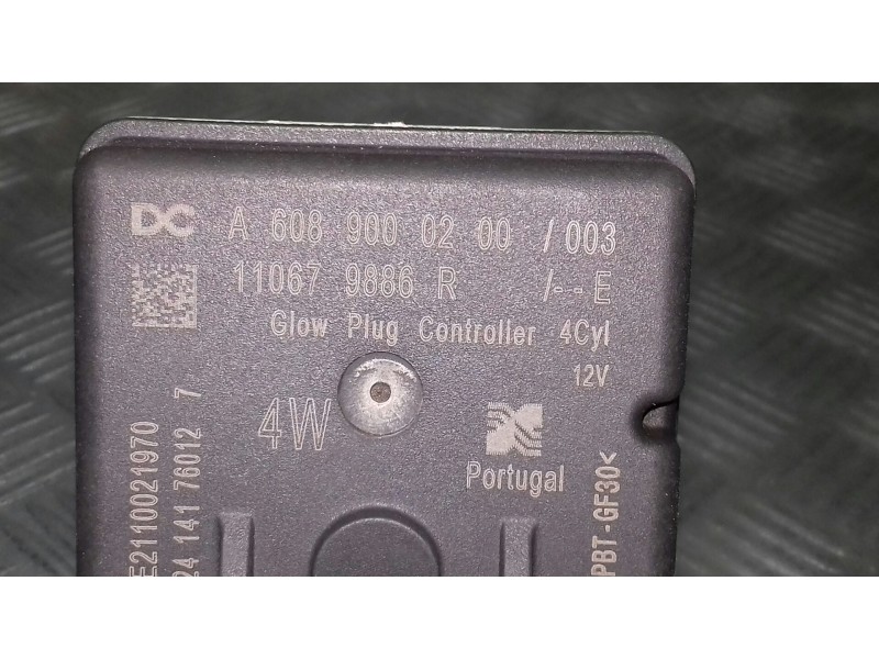 Recambio de caja precalentamiento para mercedes-benz sprinter 02.00  caja cerrada referencia OEM IAM A6089000200 110679886R 