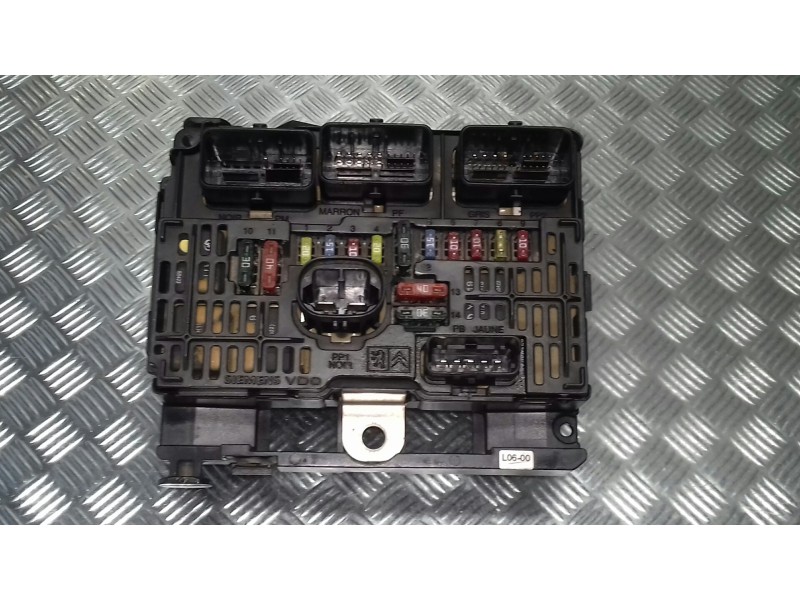 Recambio de caja reles / fusibles para citroen c5 berlina referencia OEM IAM 9656086580 BSM L0600 S118983006J