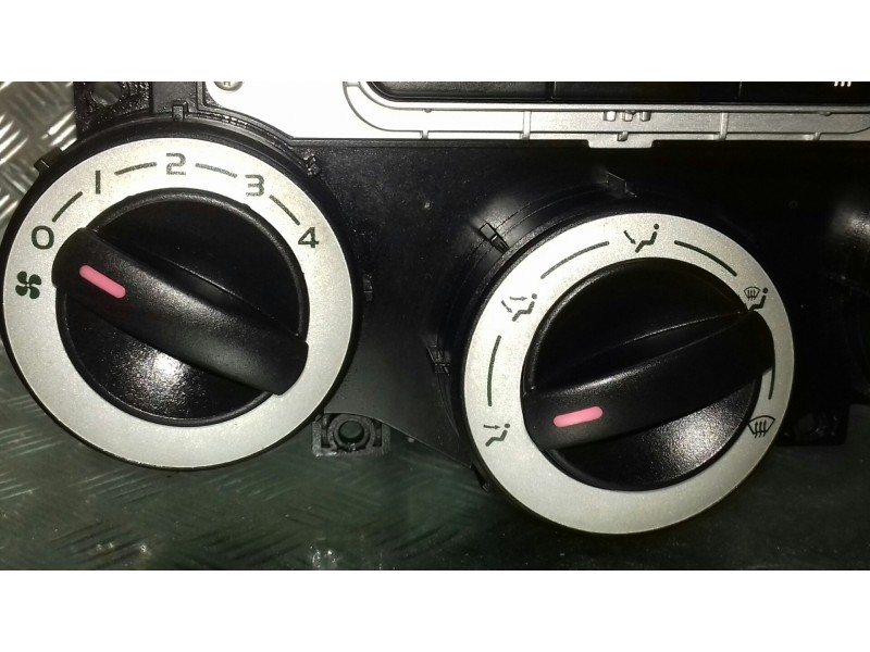Recambio de mando calefaccion / aire acondicionado para hyundai i10 referencia OEM IAM 972500X0304X  