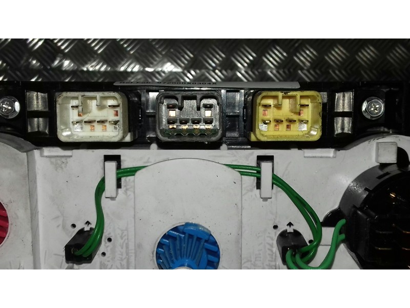 Recambio de mando calefaccion / aire acondicionado para hyundai i10 referencia OEM IAM 972500X0304X  