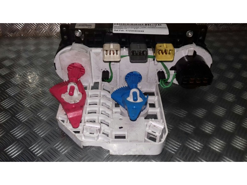 Recambio de mando calefaccion / aire acondicionado para hyundai i10 referencia OEM IAM 972500X0304X  