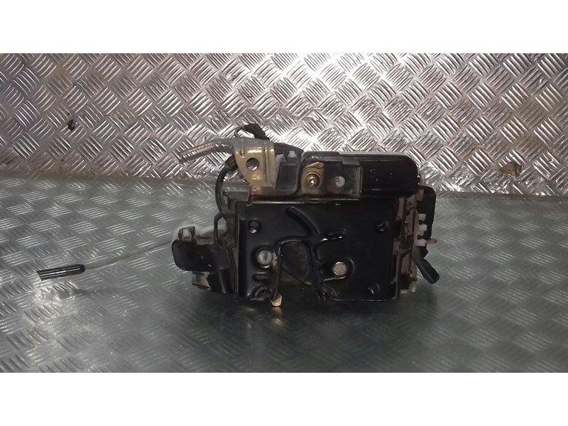 Recambio de cerradura puerta delantera derecha para seat ibiza (6k1) referencia OEM IAM 6K4837016D BLANCA CONECTOR 3 PINES