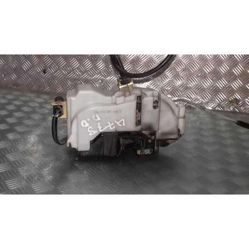 Recambio de cerradura puerta delantera derecha para seat ibiza (6k1) referencia OEM IAM 6K4837016D BLANCA CONECTOR 3 PINES
