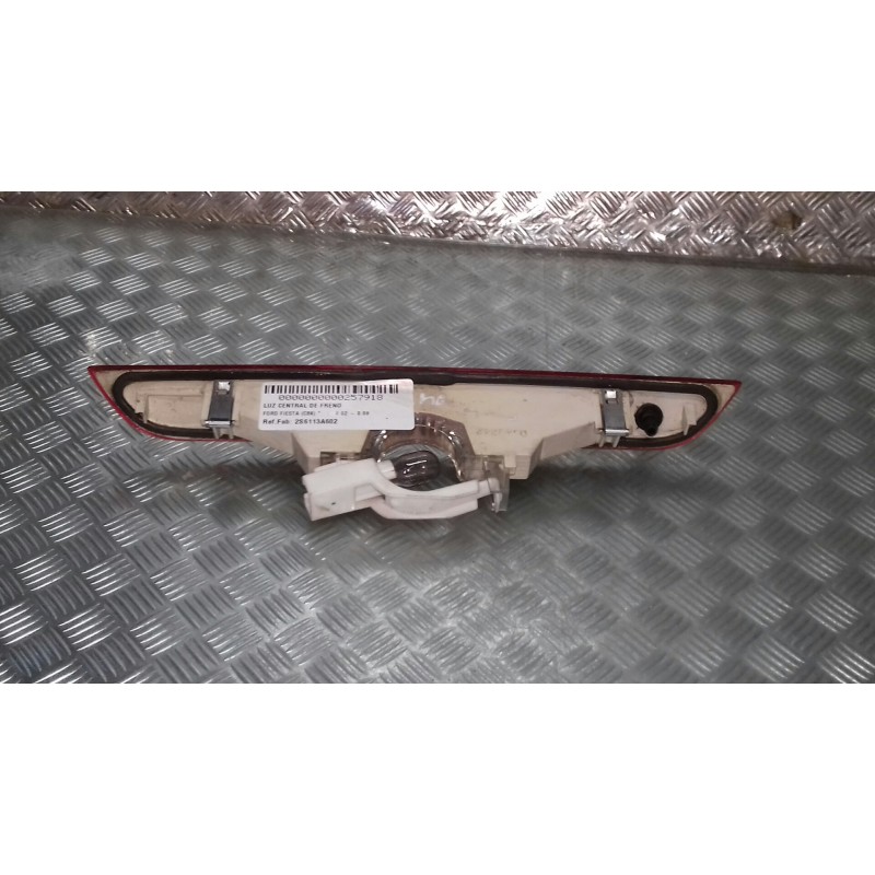 Recambio de luz central de freno para ford fiesta (cbk) referencia OEM IAM 2S6113A602  CONECTOR 2 PINES