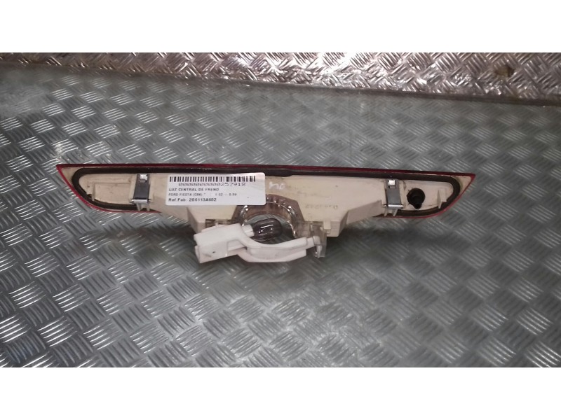 Recambio de luz central de freno para ford fiesta (cbk) referencia OEM IAM 2S6113A602  CONECTOR 2 PINES