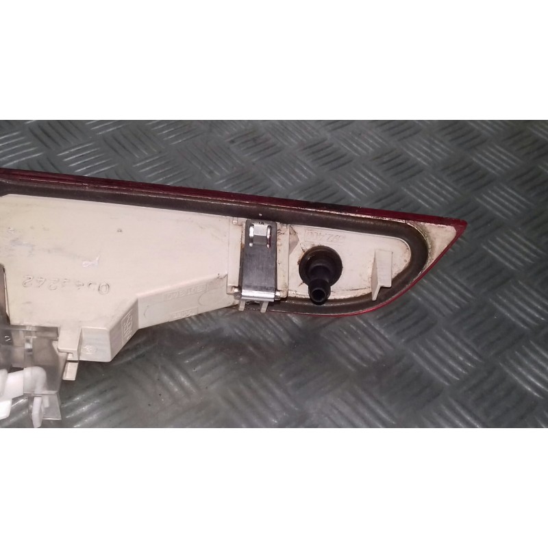 Recambio de luz central de freno para ford fiesta (cbk) referencia OEM IAM 2S6113A602  CONECTOR 2 PINES