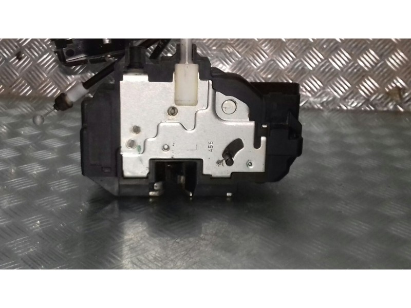 Recambio de cerradura puerta trasera izquierda para nissan note (e11e) referencia OEM IAM 4606E NEGRA CONECTOR3 PINES