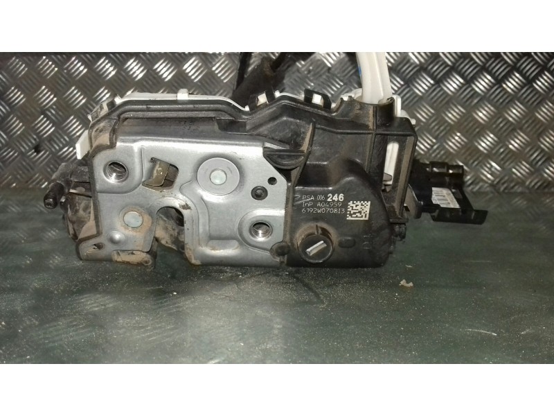 Recambio de cerradura puerta delantera derecha para citroen c3 referencia OEM IAM A048069 NEGRA CONECTOR 6 PINES