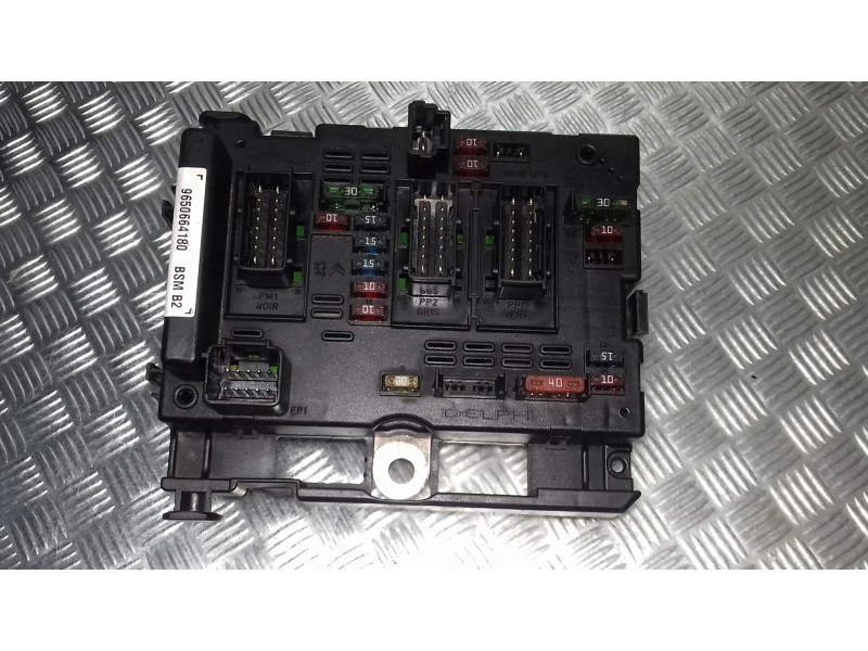 Recambio de caja reles / fusibles para peugeot 206 berlina referencia OEM IAM 9650664180 BSM B2 DELPHI