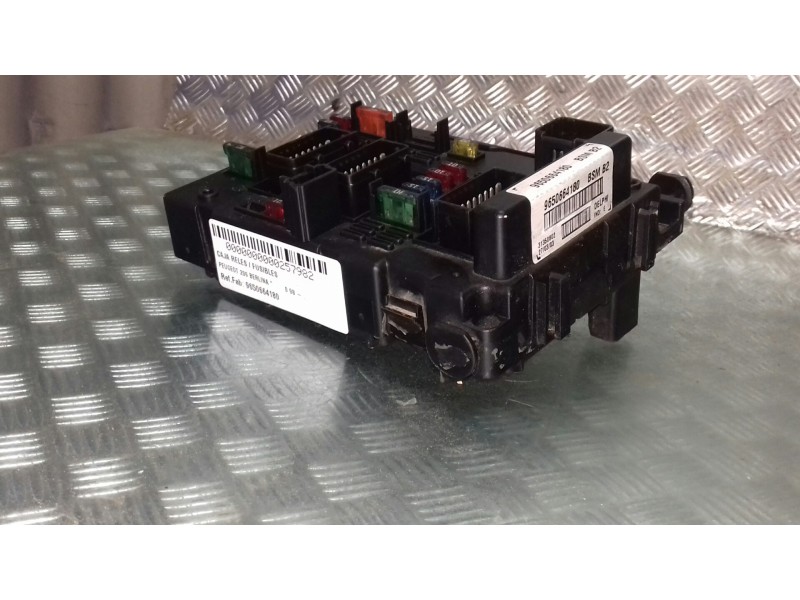 Recambio de caja reles / fusibles para peugeot 206 berlina referencia OEM IAM 9650664180 BSM B2 DELPHI