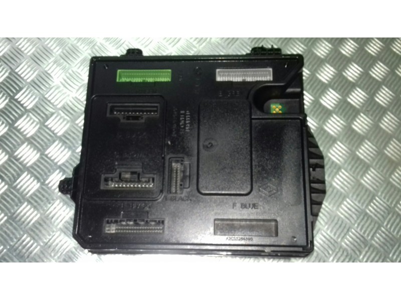 Recambio de modulo electronico para renault megane iii berlina 5 p referencia OEM IAM 284B17255R S180098001 CONTINENTAL