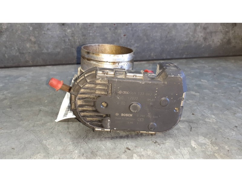 Recambio de caja mariposa para audi a3 (8l) referencia OEM IAM 06A133062L 0280750026 BOSCH