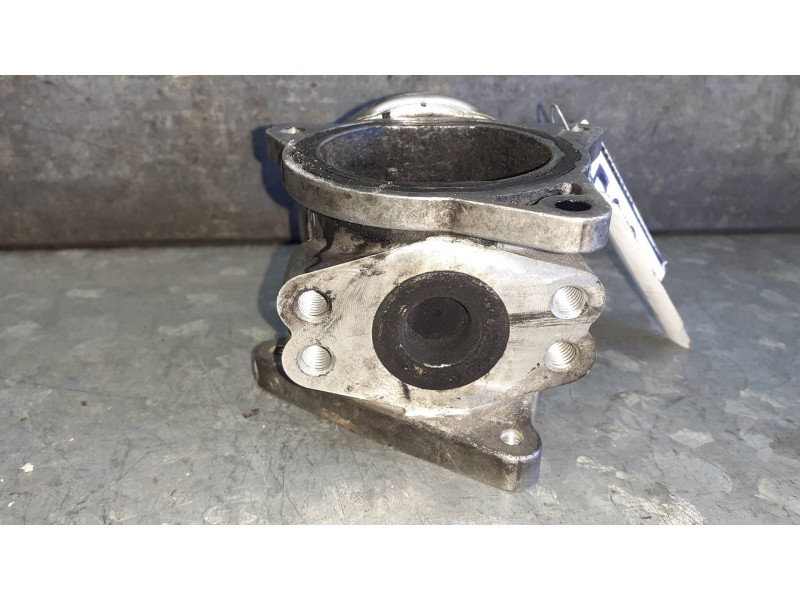 Recambio de valvula egr para volkswagen polo (9n1) referencia OEM IAM 038131501AF 038129637D WAHLER