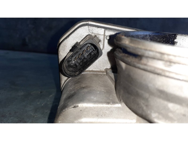 Recambio de caja mariposa para volkswagen polo (9n1) referencia OEM IAM 038128063G 038128063GAPG PIERBURG