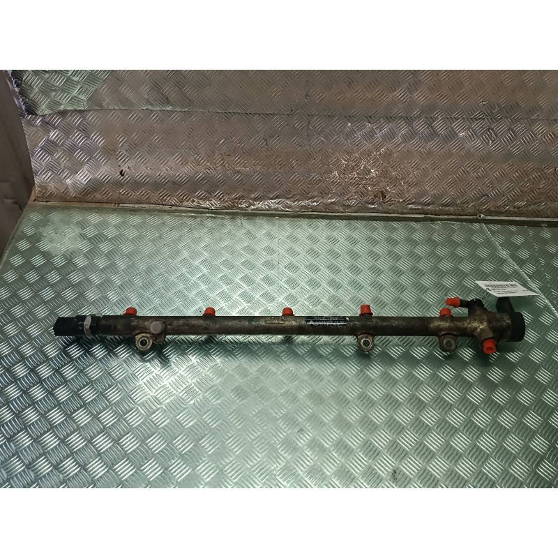 Recambio de rampa inyectora para mercedes-benz sprinter 02.00  caja cerrada referencia OEM IAM A6120700095 0445215007 BOSCH