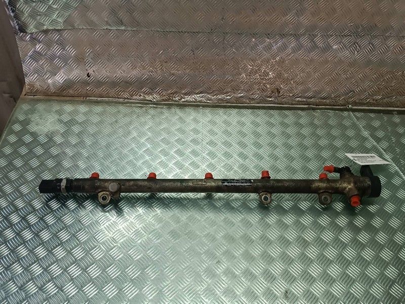 Recambio de rampa inyectora para mercedes-benz sprinter 02.00  caja cerrada referencia OEM IAM A6120700095 0445215007 BOSCH