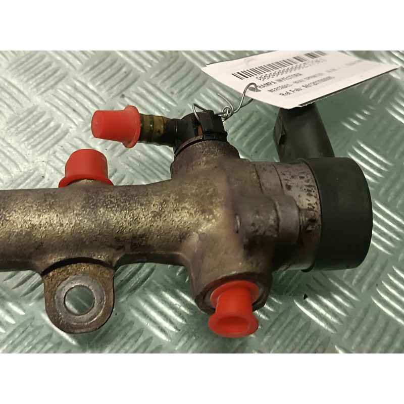 Recambio de rampa inyectora para mercedes-benz sprinter 02.00  caja cerrada referencia OEM IAM A6120700095 0445215007 BOSCH