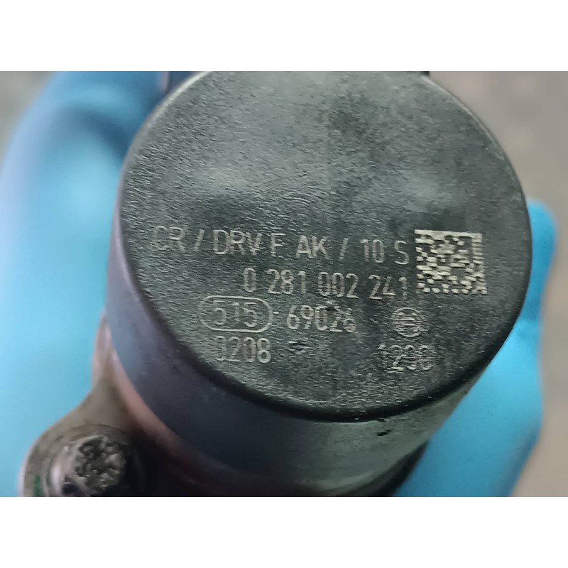 Recambio de rampa inyectora para mercedes-benz sprinter 02.00  caja cerrada referencia OEM IAM A6120700095 0445215007 BOSCH