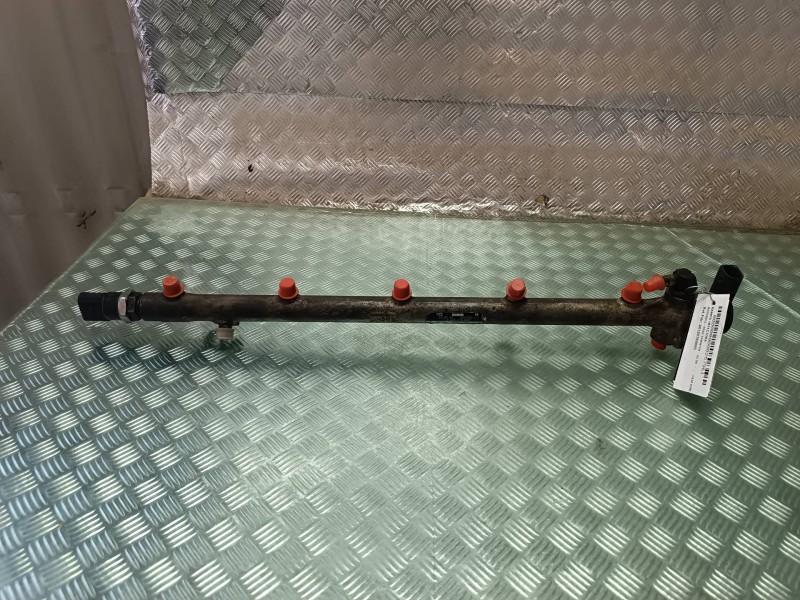 Recambio de rampa inyectora para mercedes-benz sprinter 02.00  caja cerrada referencia OEM IAM A6120700095 0445215007 BOSCH