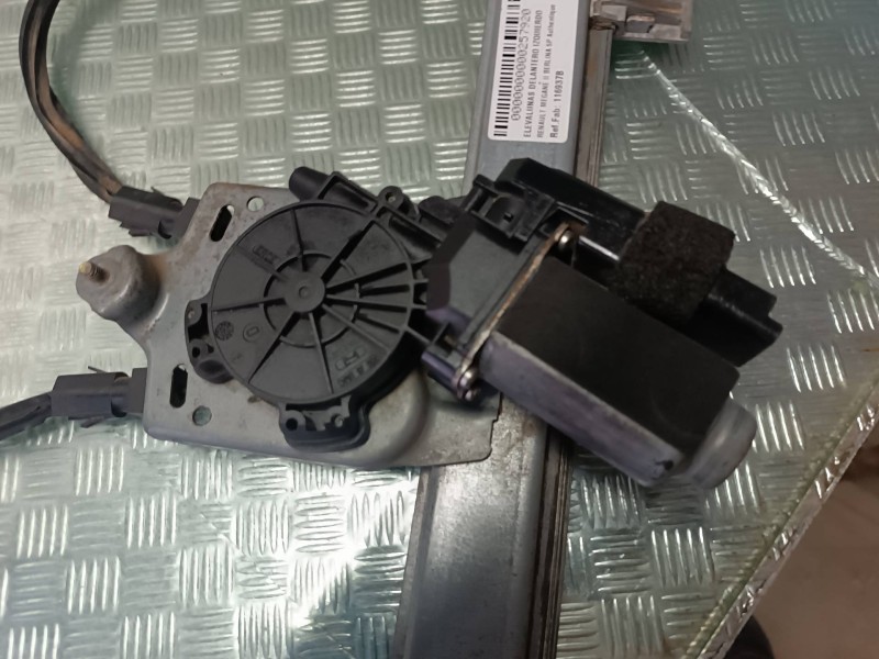 Recambio de elevalunas delantero izquierdo para renault megane ii berlina 5p authentique referencia OEM IAM 116937B 440726M ELEC