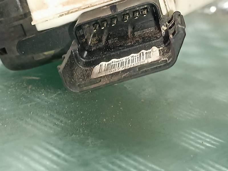 Recambio de cerradura puerta trasera derecha para citroen c3 referencia OEM IAM A048069 NEGRO CONECTOR 6 PINES