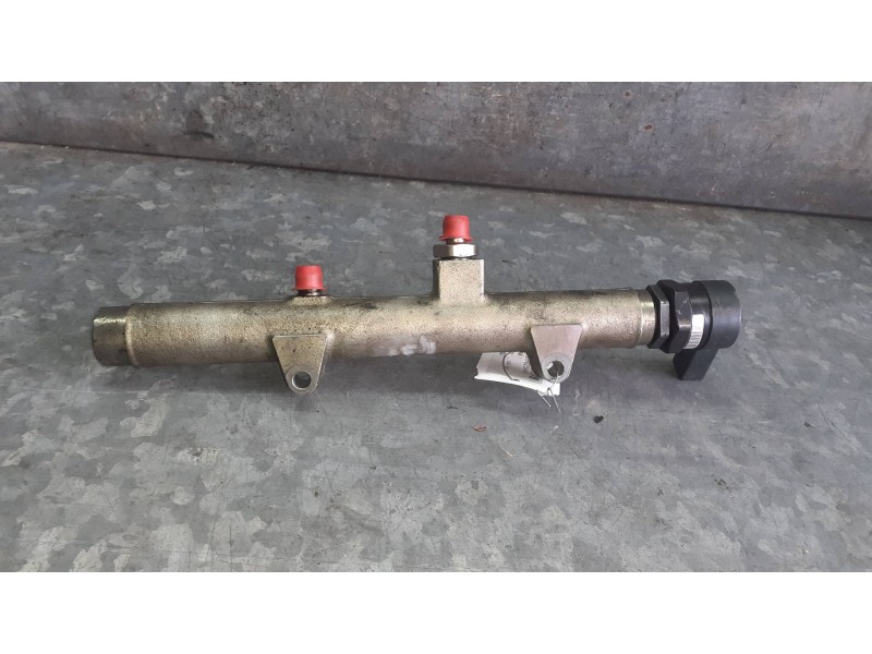 Recambio de rampa inyectora para audi a6 berlina (4f2) referencia OEM IAM 059130090J F00R001823 BOSCH