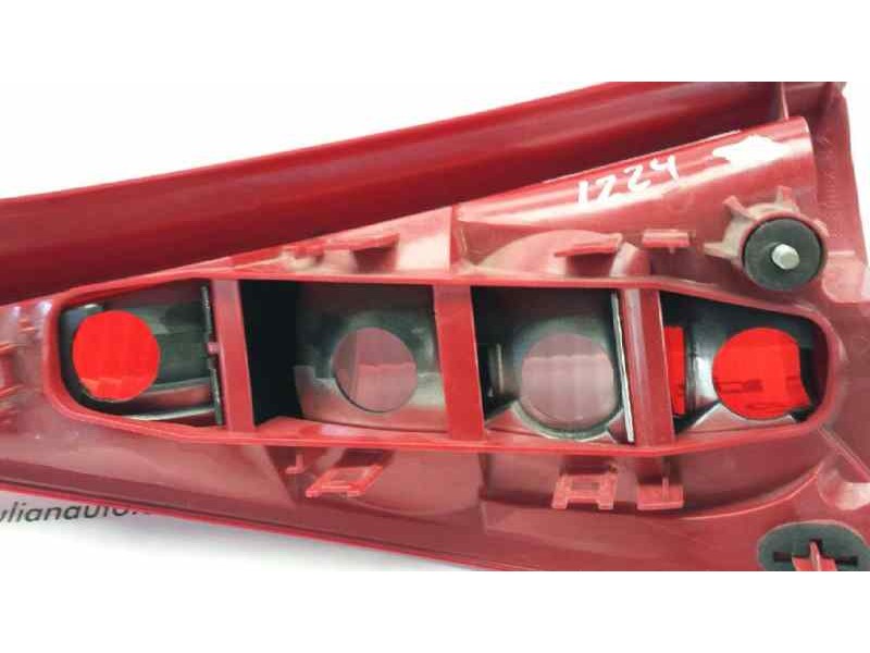 Recambio de piloto trasero derecho para citroen c3 1.4 hdi sx plus referencia OEM IAM   