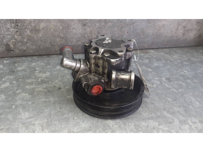 Recambio de bomba direccion para mercedes-benz clase c (w203) sportcoupe referencia OEM IAM A00  