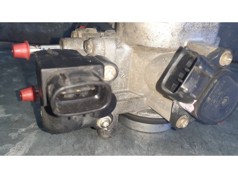 Recambio de caja mariposa para toyota yaris (ncp1/nlp1/scp1) referencia OEM IAM 894520D010 222100J010 PIERBURG