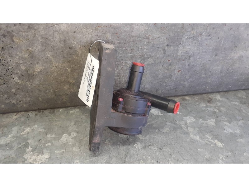 Recambio de bomba calefaccion para jaguar xf referencia OEM IAM 4R8318D473AD 0392023011 BOSCH - FOMOCO