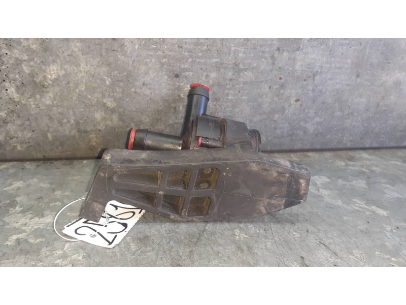 Recambio de bomba calefaccion para jaguar xf referencia OEM IAM 4R8318D473AD 0392023011 BOSCH - FOMOCO