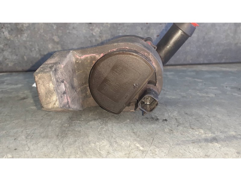 Recambio de bomba calefaccion para jaguar xf referencia OEM IAM 4R8318D473AD 0392023011 BOSCH - FOMOCO