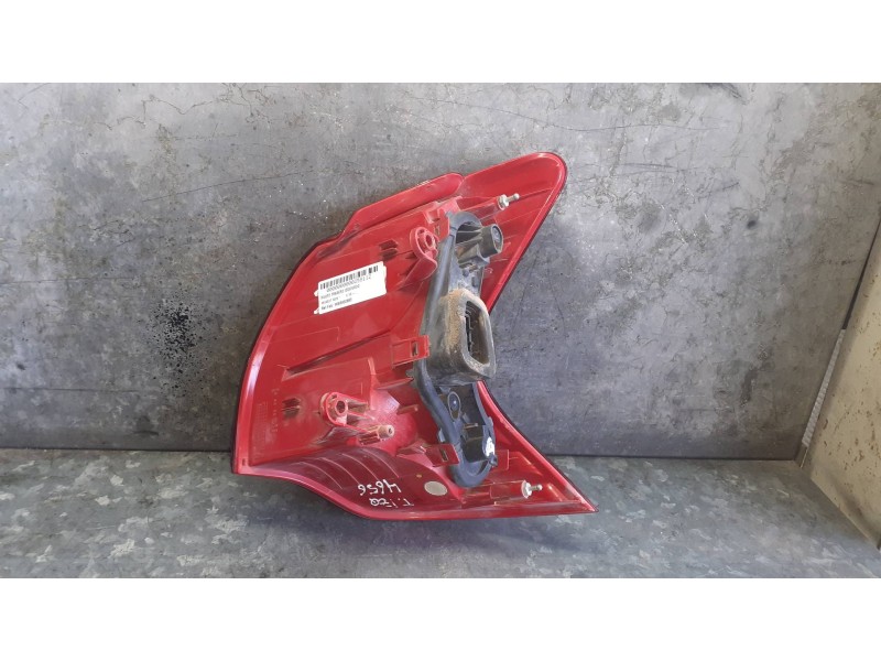 Recambio de piloto trasero izquierdo para peugeot 3008 referencia OEM IAM 9683460880  26030102