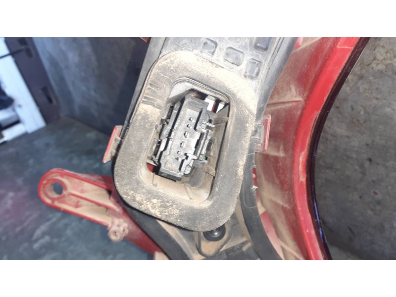 Recambio de piloto trasero izquierdo para peugeot 3008 referencia OEM IAM 9683460880  26030102