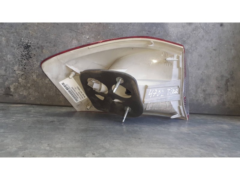 Recambio de piloto trasero izquierdo para ford kuga (cbv) referencia OEM IAM 8V4T13404CH  