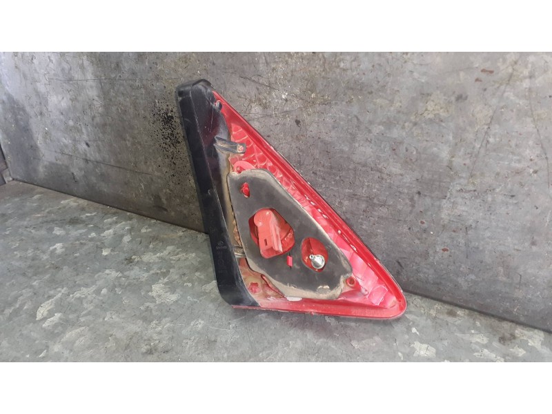 Recambio de piloto trasero derecho interior para peugeot 3008 referencia OEM IAM 9683460980  26030204