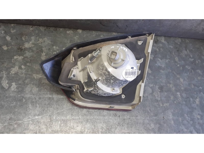 Recambio de piloto trasero izquierdo interior para ford kuga (cbv) referencia OEM IAM 8V4113A603AD  2ZR00954601