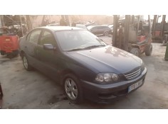 toyota avensis berlina (t 22) del año 2025