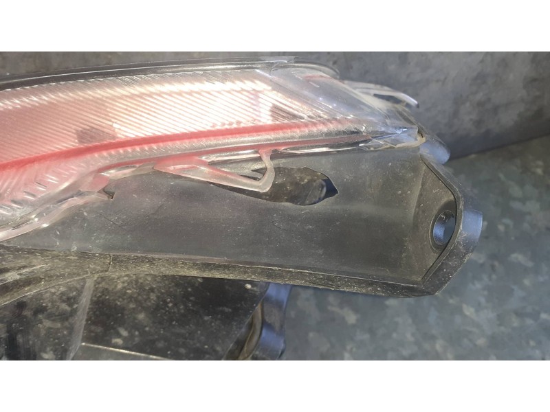 Recambio de faro izquierdo para citroen c3 referencia OEM IAM 085521117L  