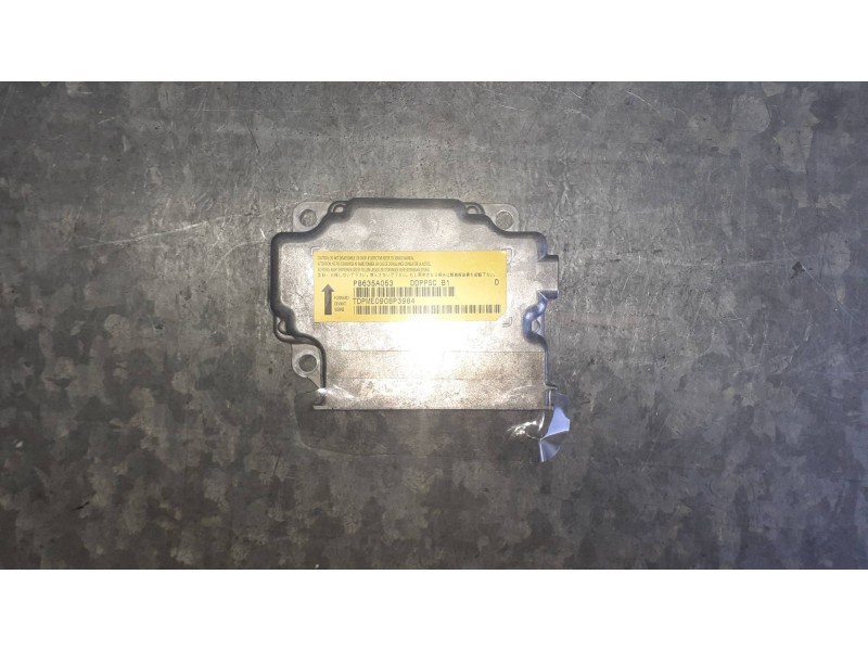 Recambio de centralita airbag para mitsubishi outlander (cw0) referencia OEM IAM P8635A053  DDPPSCB1